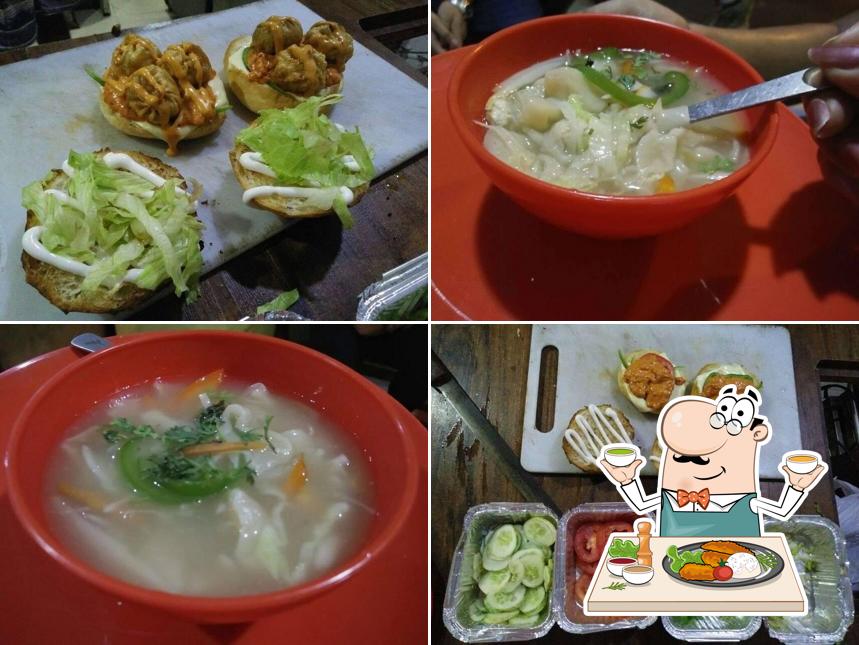 Food at Dumpling Khang