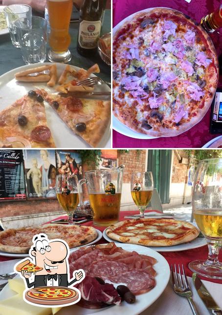 Scegli una pizza a Pizzera Trattoria Alle Lanternette