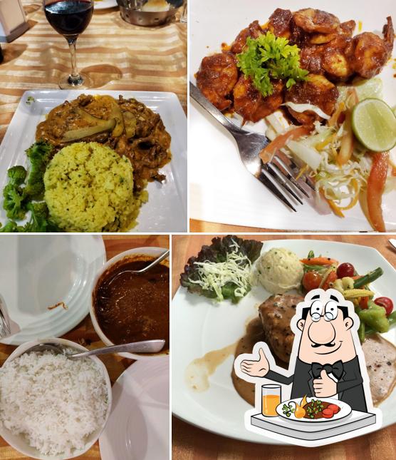Food at Martin's Corner