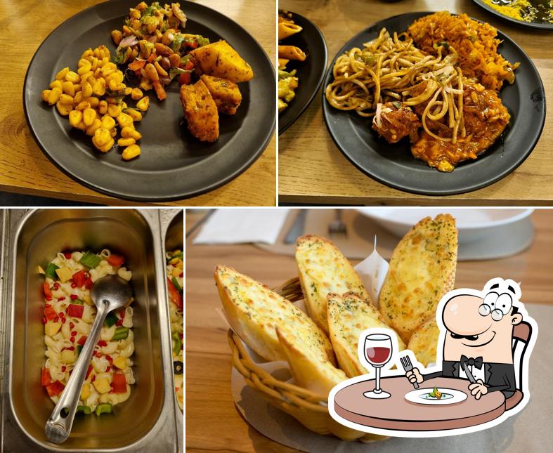 Peter John's Pizza - Devanshi Food