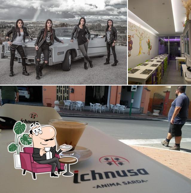 Siediti a un tavolo di Cafè Lucignolo