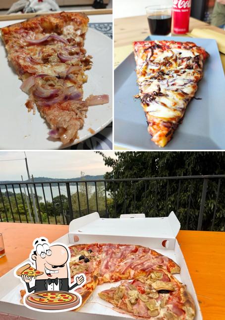 Prenditi una pizza a Pizzeria e Focacceria La Tradizionale