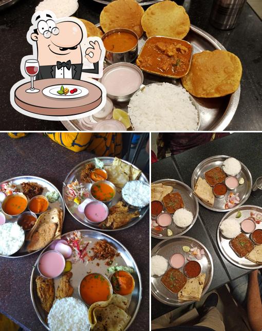 Food at Nikhil Lunch Home