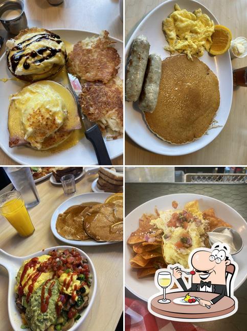 Food at Two Chicks