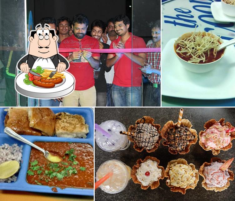 Food at What the Scoop