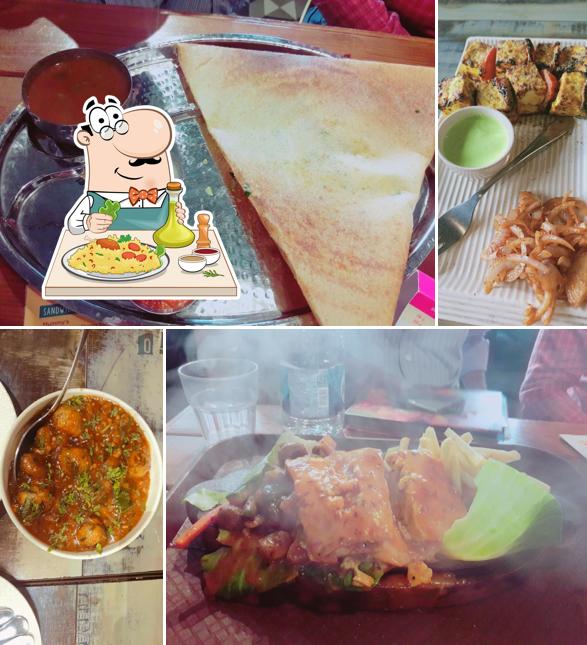 Food at Ampm Restaurant - Khao Piyo Jiyo