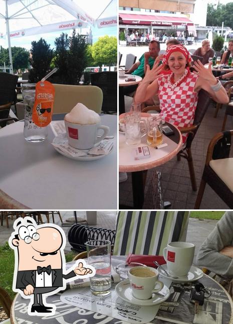 Gli interni di Caffe Bar Jaguar