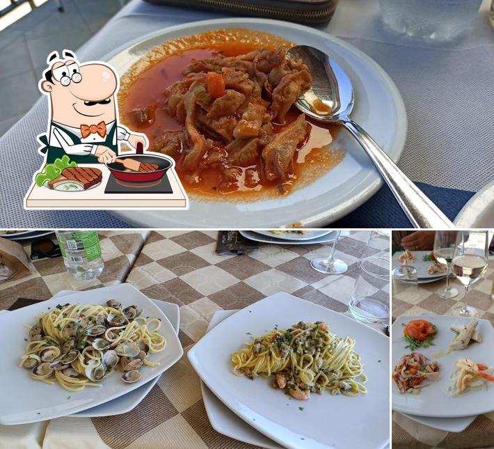 Ordina i piatti di carne a Chalet Felicita