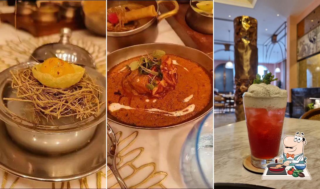 Chicken curry at Kaansa - Crowne Plaza, Gurugram