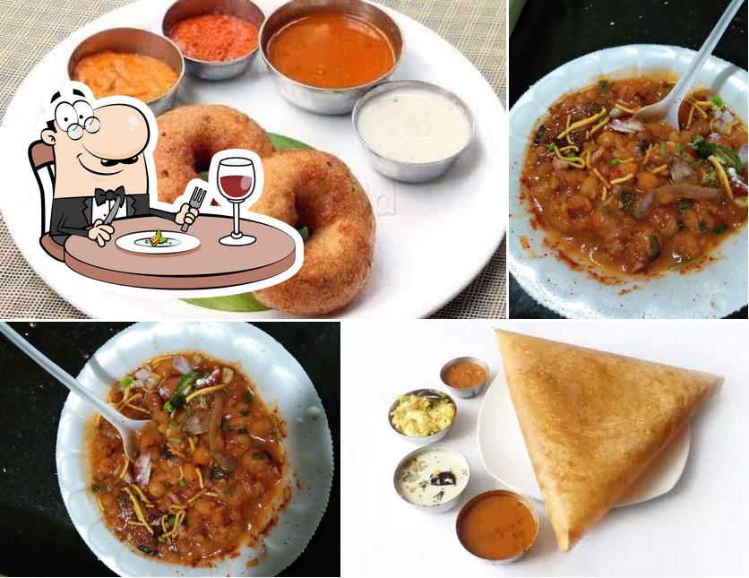 Food at Shankar Vilas Tiffins
