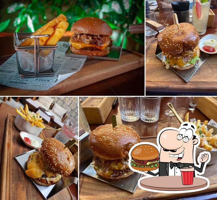 Prova un hamburger a Vintage Bar Hvar