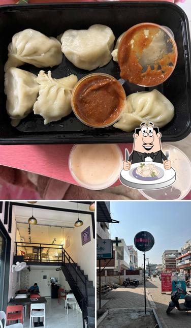 Dumplings at The Momo Factory
