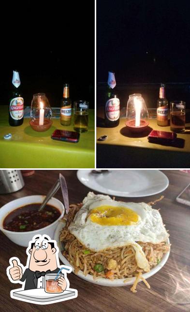 Among various things one can find drink and food at Cafe Horizon