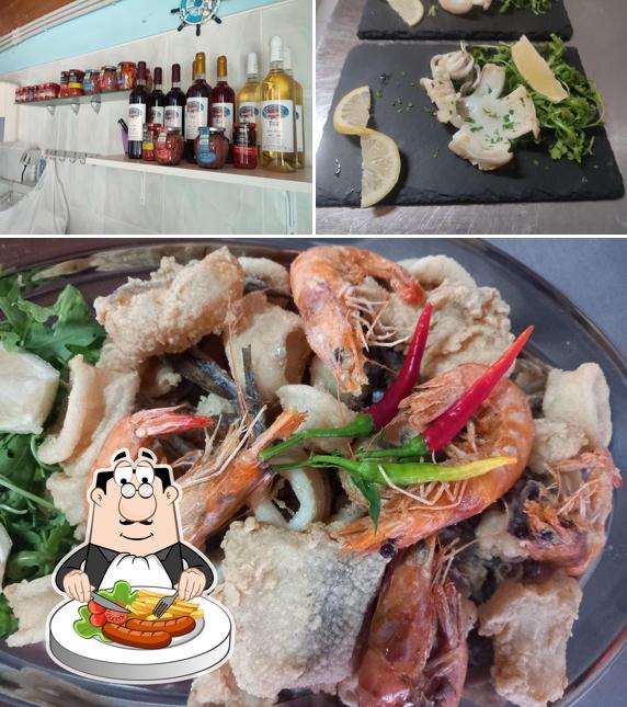 Platti al Pescheria Friggitoria del Tirreno