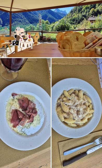Tra le varie cose da Lou Risto Negosi De La Vilo si possono trovare la cibo e interni