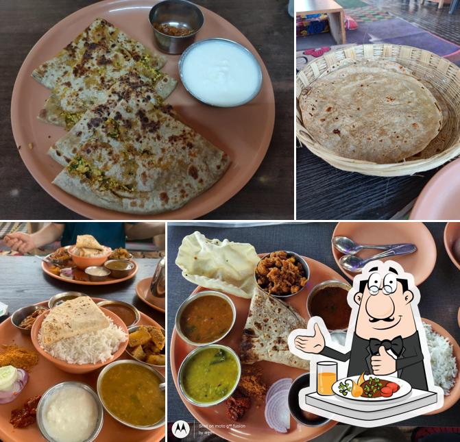 Food at Panchamukhi Restaurant Hampi