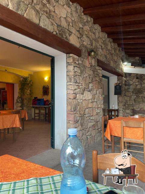 Gli interni di Pizzeria La Lanterna di Farris