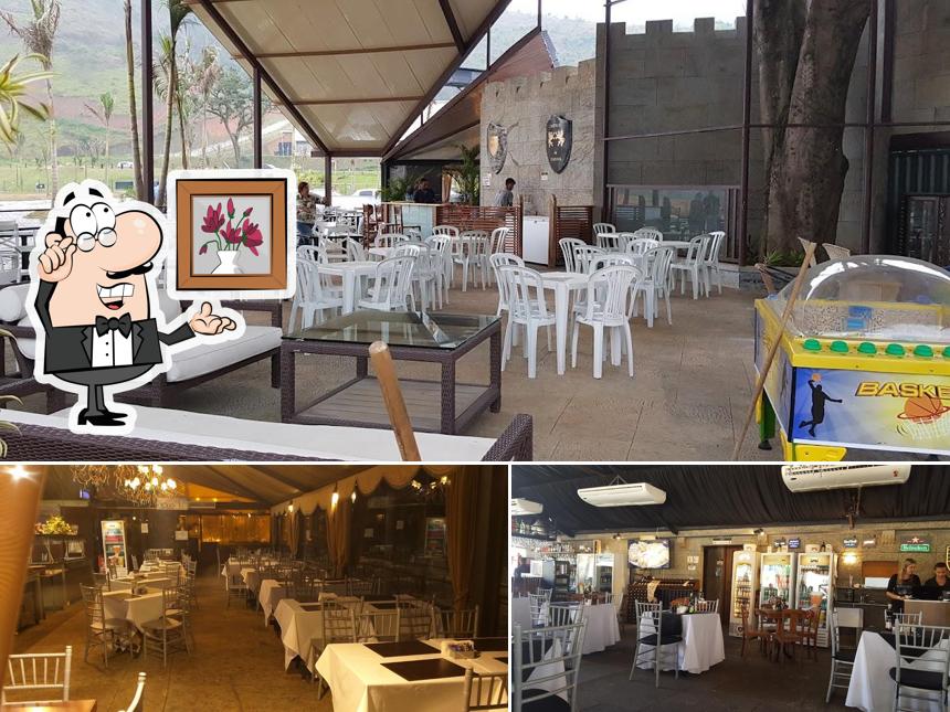 Veja imagens do interior do Taberna do Castelo de Itaipava