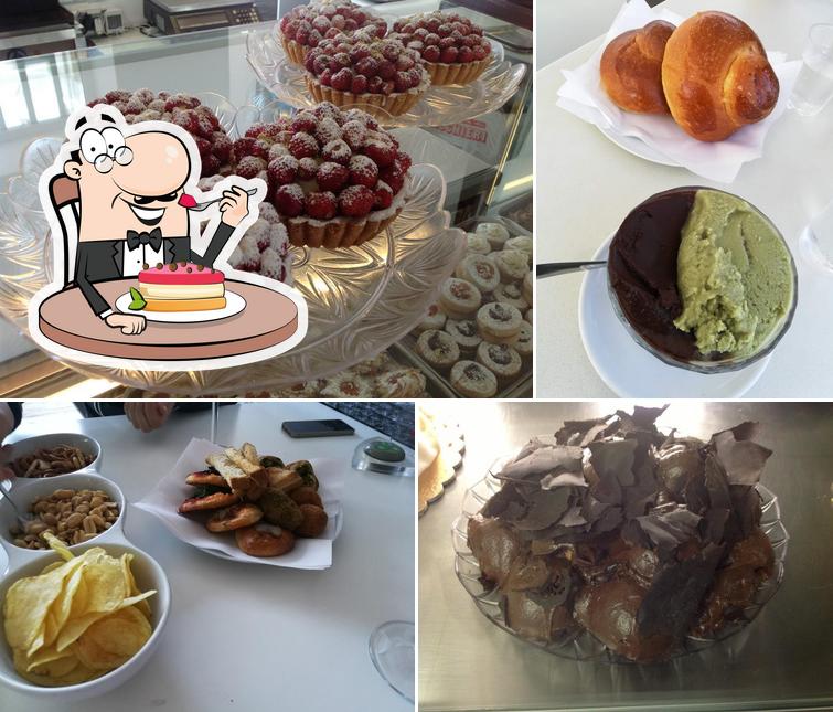 Bar La Posada serve un'ampia gamma di dolci