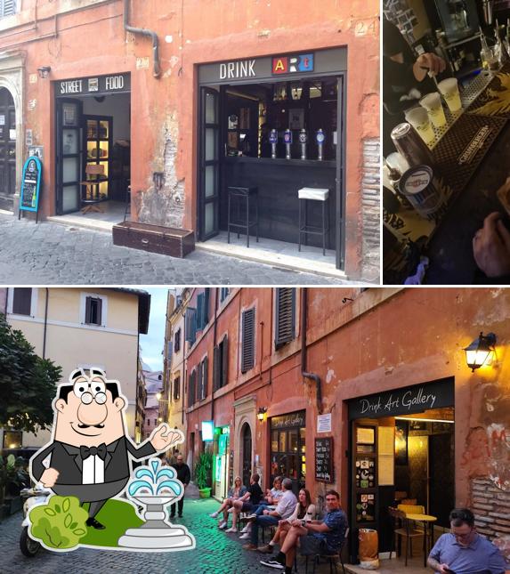 Tra le varie cose da Drink Art Gallery si possono trovare la esterno e cibo