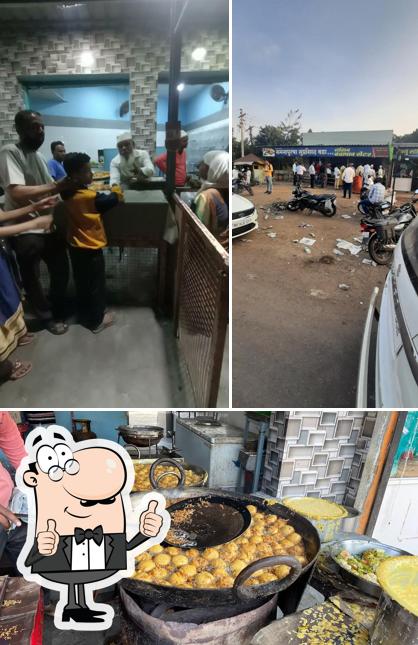 See the photo of Naseeb Vadapav Center