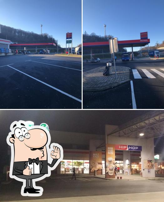 Ecco una foto di Petrol