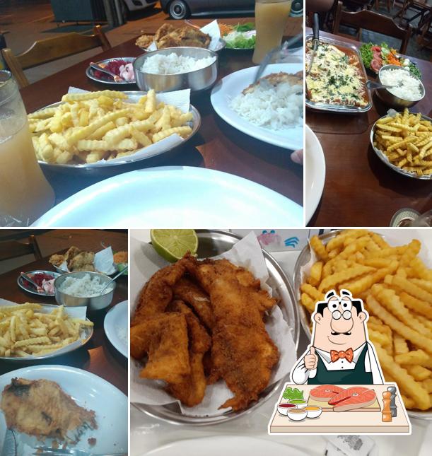 Peixe e fritas em Restaurante Siri Cascudo