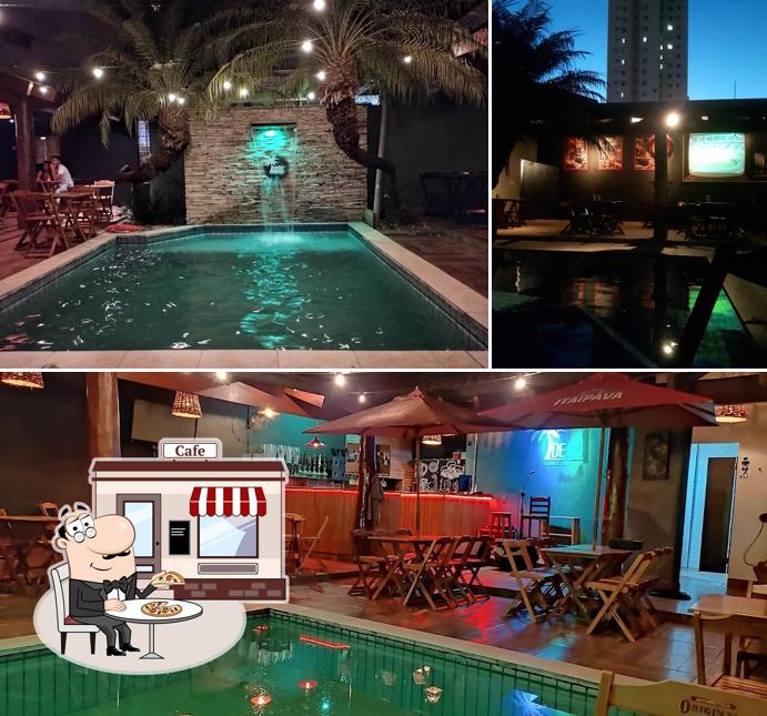 O exterior do Deck Lounge Bar
