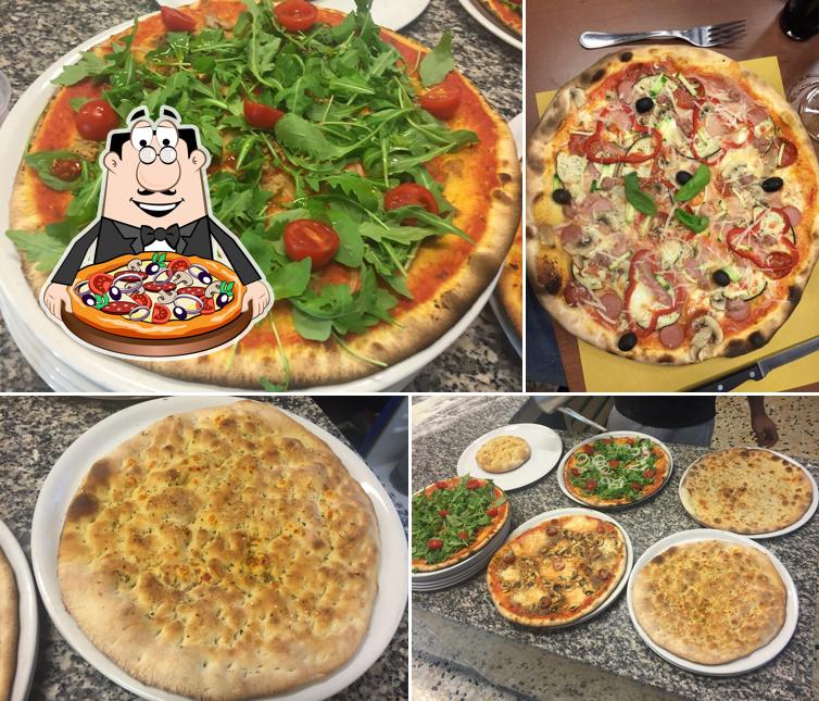 Scegli una pizza a Ristorante pizzeria Tre Pietre