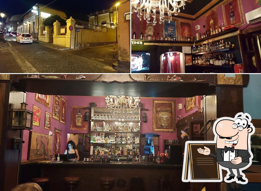 Tra le varie cose da Club Decò si possono trovare la esterno e vino