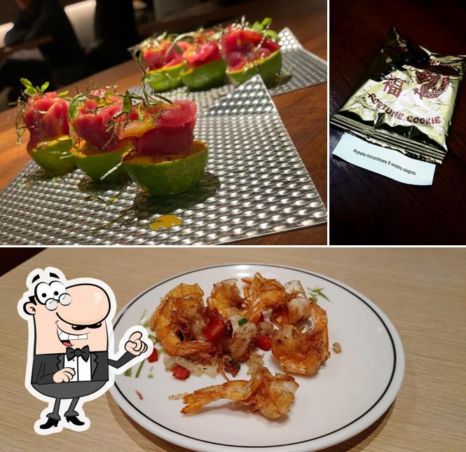 Dai un'occhiata agli interni di Rui Sushi