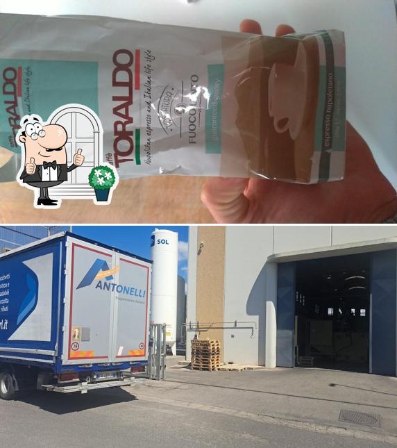 Gli esterni di Caffè Toraldo S.r.l
