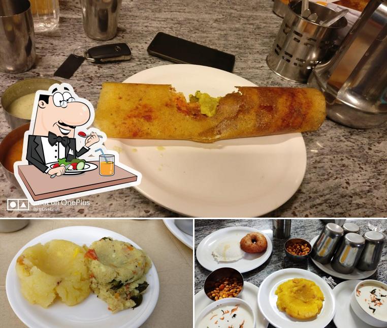 Food at Hotel Mayura, Bellur cross