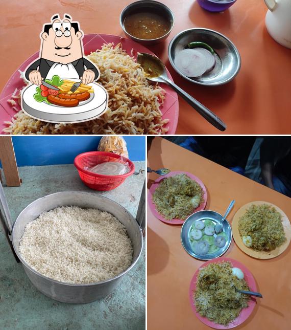 Food at New Dhakeshwari Hotel And Restaurant Cum Caterer
