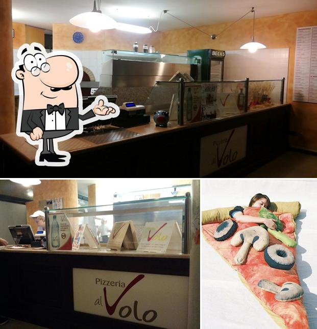 Dai un'occhiata agli interni di Pizzeria Al volo