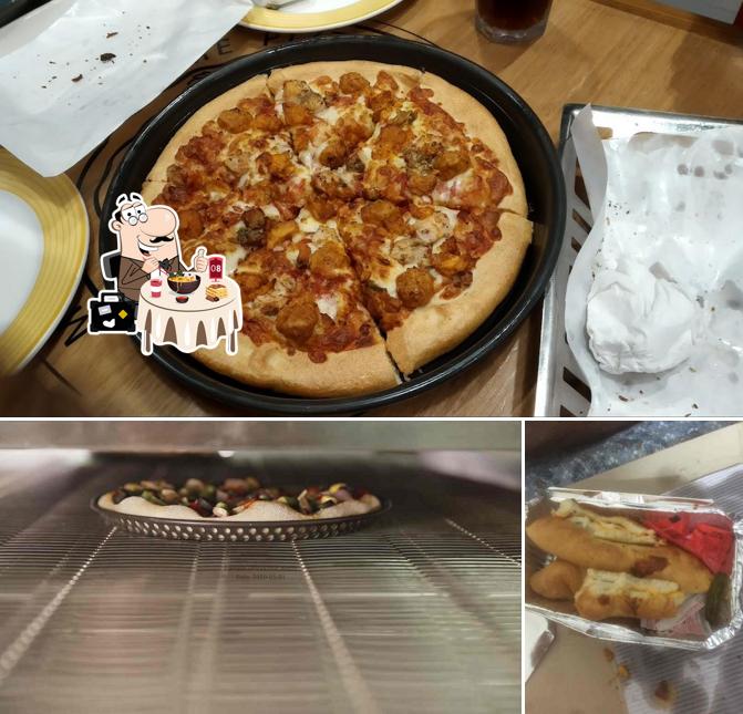 Meals at Pizza Hut Aluva, Cochin Meals at Pizza Hut Aluva, Cochin