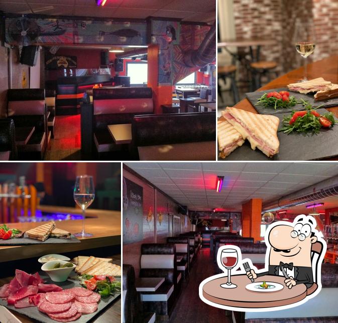 Platti al Ayers Rock Australian bar