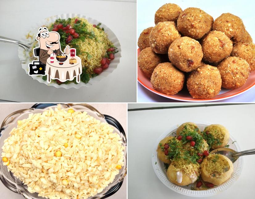 Food at Bikaner Sev Bhandar