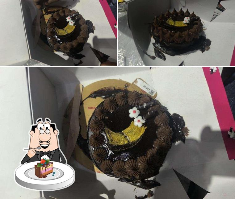 Chocolate cake at Monginis cake shop