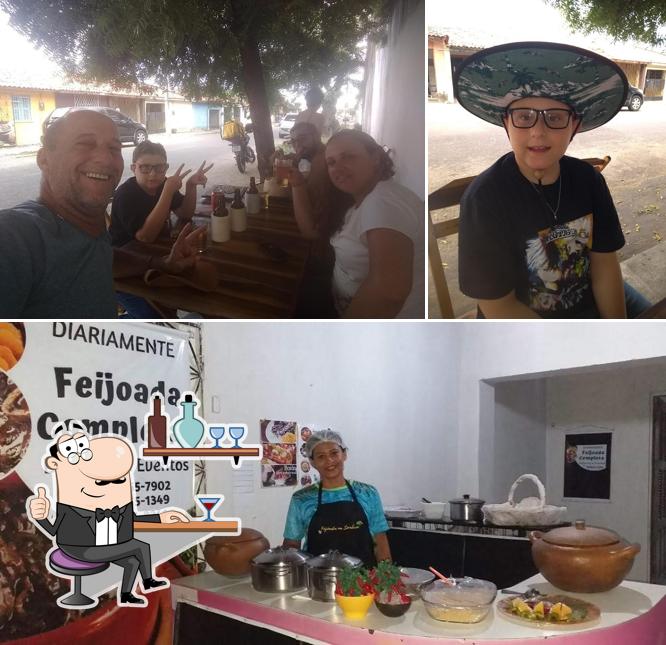 O interior do Feijoada na Sombra