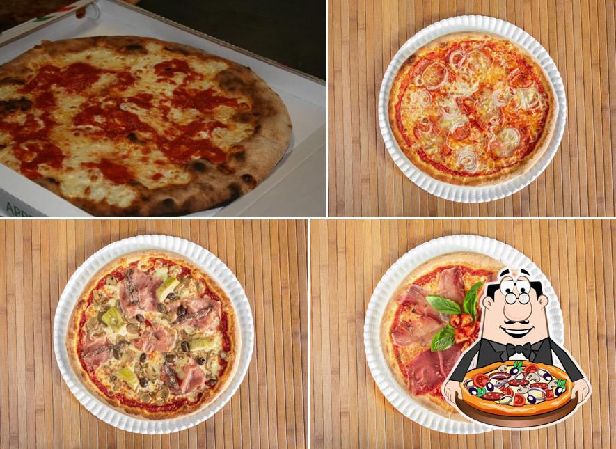Ordina tra le svariate varianti di pizza
