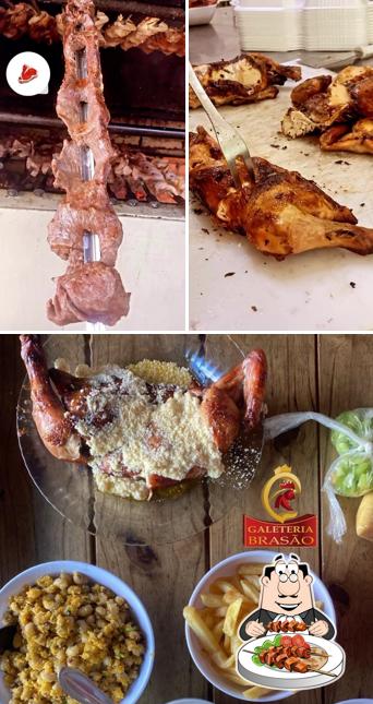 Entre diversos coisas, comida e interior podem ser encontrados no Galeteria Brasão Francês