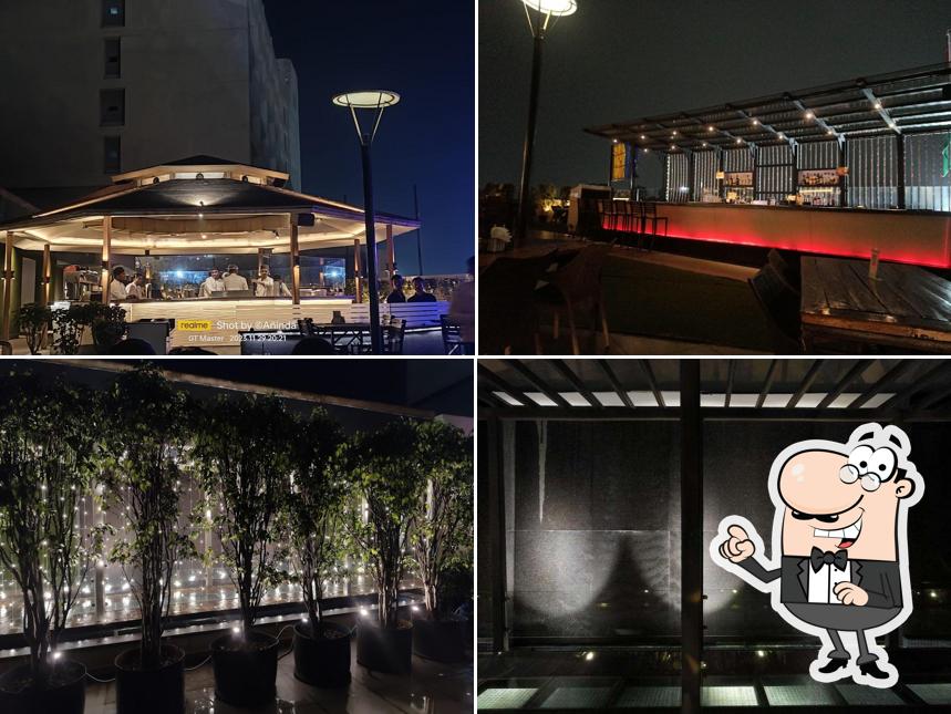 The interior of Sky180°