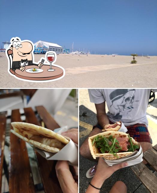La immagine di cibo e esterno da Chiosco Piadina fronte mare