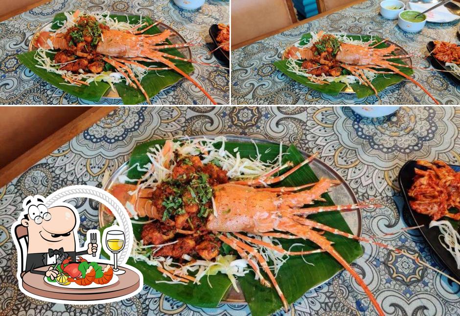 The visitors of Malvan Tadka can enjoy different seafood meals