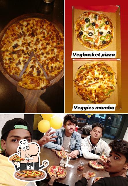 Pick different kinds of pizza