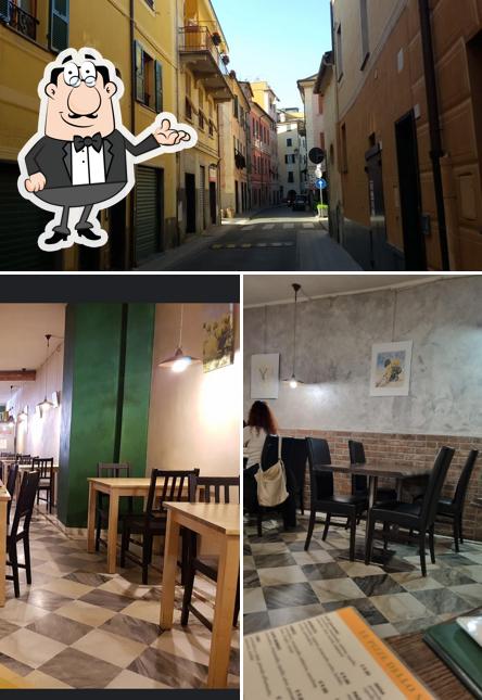 Dai un'occhiata agli interni di Capo Borgo Pizzeria Focacceria