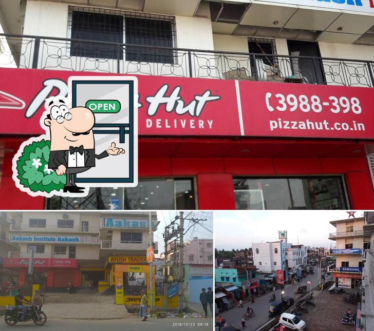 The exterior of Pizza Hut Mithanpur Chowk, Muzaffarpur