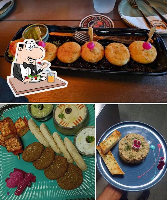 Meals at Downtown Noida - Alfresco Pub & Brewery