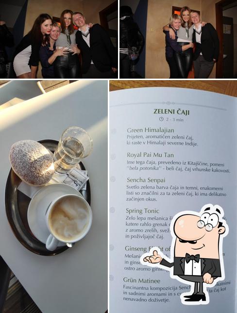 Gli interni di Kavarna Evropa